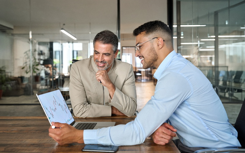Business-meeting-two-men-discuss